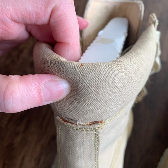 Timberland Light Tan canvas High-Top Boots - Picture 6 of 13